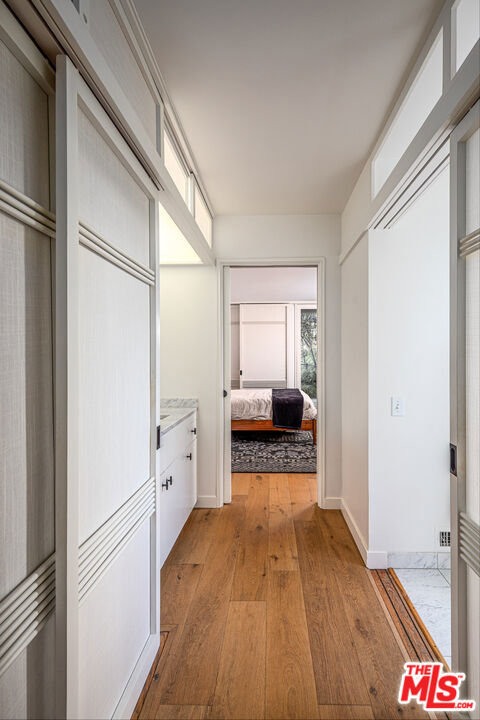 1280 Glen Oaks Boulevard, Pasadena CA: https://media.crmls.org/mediaz/8f49dc32-7f00-4eff-8467-21028fce5729.jpg