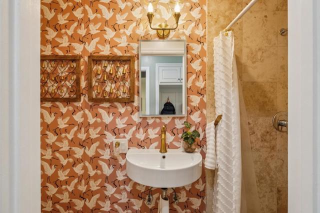 830 Monte Rosa Drive, Menlo Park CA: https://media.crmls.org/mediaz/8f4a7ba8-1d63-48fc-972e-2326b2d0ef48.jpg