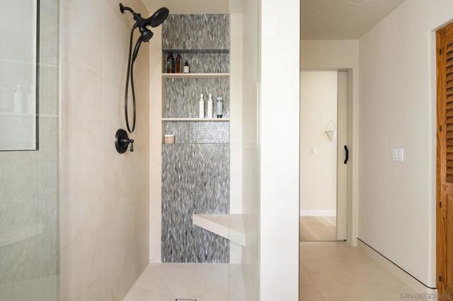 5615 Via Montellano, Bonsall CA: https://media.crmls.org/mediaz/8f4ac012-8482-4d61-9ca6-a78c8d9d25f0.jpg