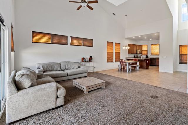 572 St Helena Drive, Newman CA: https://media.crmls.org/mediaz/8f4b1a0b-7330-4a69-8516-83b3e87ddedb.jpg