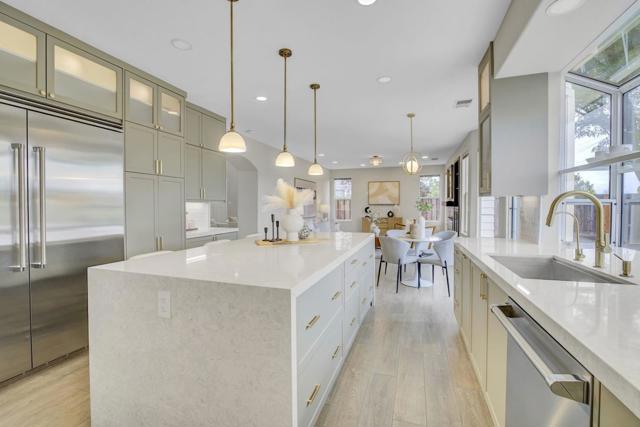 998 Governors Bay Drive, Redwood City CA: https://media.crmls.org/mediaz/8f4b2484-c61e-4f2f-a015-9e8eb8c9ca3c.jpg