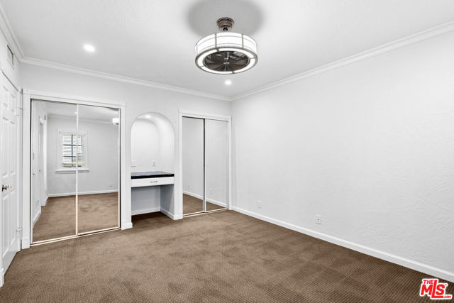 910 N Alfred Street, West Hollywood CA: https://media.crmls.org/mediaz/8f4b752f-3479-4d3e-a498-45fc8ecf82d2.jpg