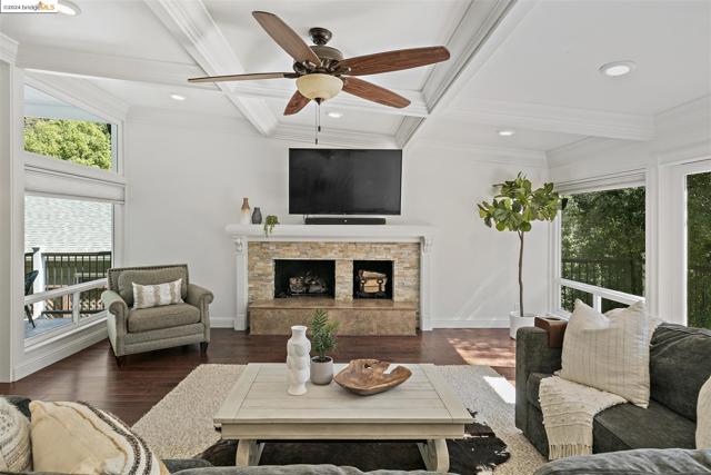 Image 6 of 43 For 18 Conrad Ct