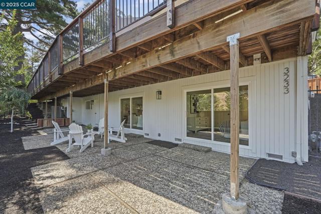 3233 Lucas Circle, Lafayette CA: https://media.crmls.org/mediaz/8f4ba4d0-b590-4463-86d9-20b8bef43004.jpg