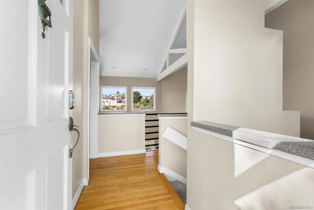 1084 Johnson Ave - photo 10