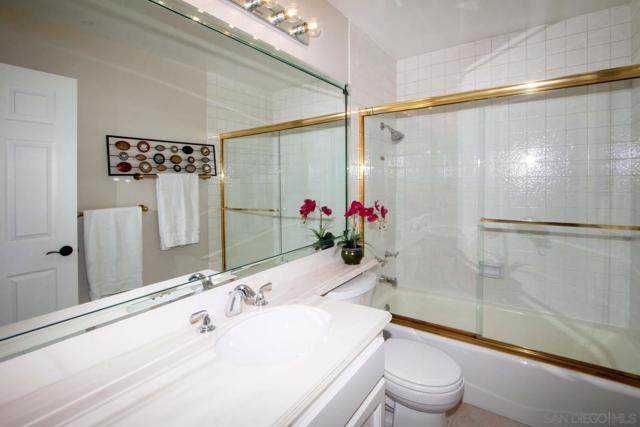 17489 Carnton Way, San Diego CA: https://media.crmls.org/mediaz/8f4c4125-5ee4-415c-a5fe-108078f4c519.jpg