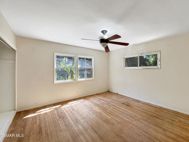 22950 Humming Bird Way, Calabasas CA: https://media.crmls.org/mediaz/8f4dc944-944f-469d-a2b6-21e261403f18.jpg