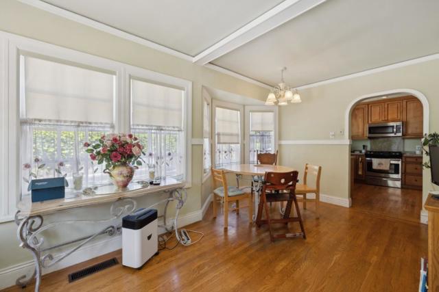 1516 Cortez Avenue, Burlingame CA: https://media.crmls.org/mediaz/8f501838-182b-46dc-8780-228029081efc.jpg