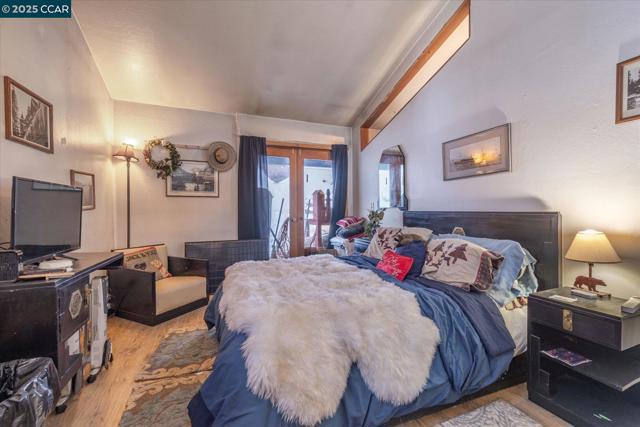 2201 Scott Peak Pl 49,  CA: https://media.crmls.org/mediaz/8f5047b2-9e1b-4ed6-8dee-faad36f769c0.jpg