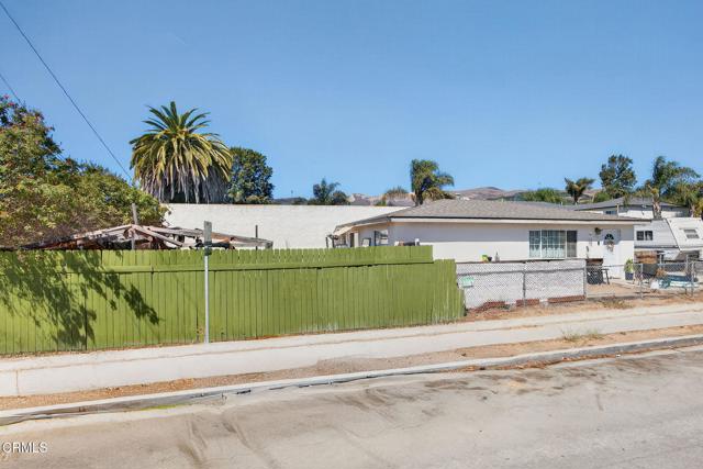 657 Sheridan Way, Ventura CA: https://media.crmls.org/mediaz/8f50527d-209b-436f-818e-409fbd229a3e.jpg