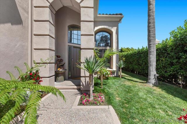 7166 Tern Place, Carlsbad CA: https://media.crmls.org/mediaz/8f522bbb-d8b8-49f6-b22e-d0d1fe5f5620.jpg
