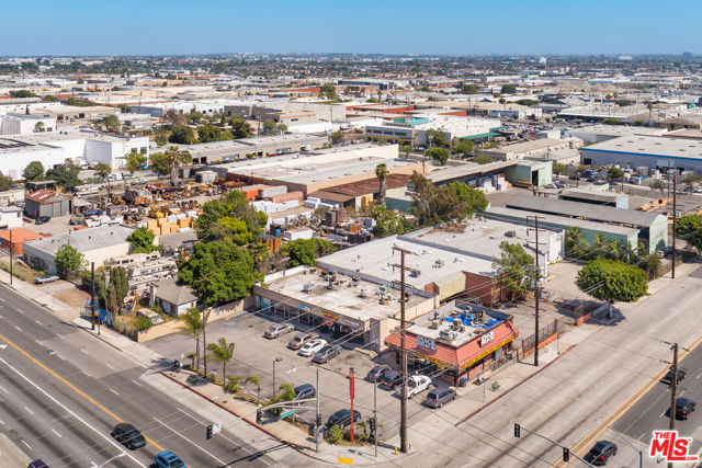 1756 W El Segundo Boulevard, Gardena CA: https://media.crmls.org/mediaz/8f523174-e7f6-4766-94ba-ec3e9ad165a3.jpg