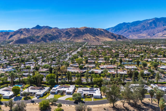 2327 Casitas Way, Palm Springs, CA 92264