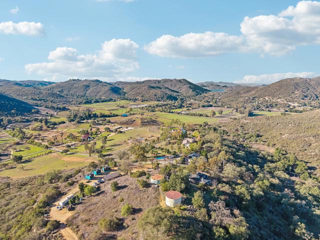 26086 Bear Valley Heights Road, Escondido CA: https://media.crmls.org/mediaz/8f545da4-0e62-40a6-8ddf-1d61ce1701aa.jpg
