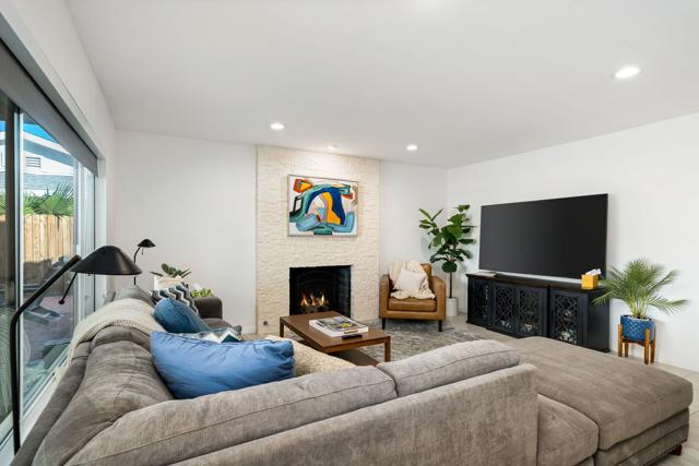 74277 Myrsine Avenue, Palm Desert CA: https://media.crmls.org/mediaz/8f558a74-40c2-473a-972e-1e6dfdbadebb.jpg
