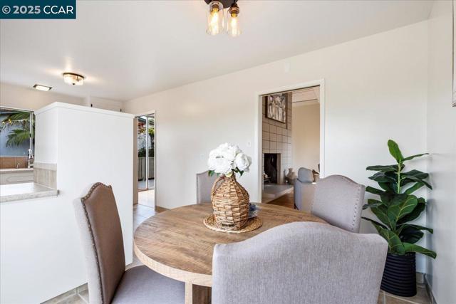 3503 Highland Ave, Redwood City CA: https://media.crmls.org/mediaz/8f55de62-b87a-4a62-acc8-1f7551a85590.jpg