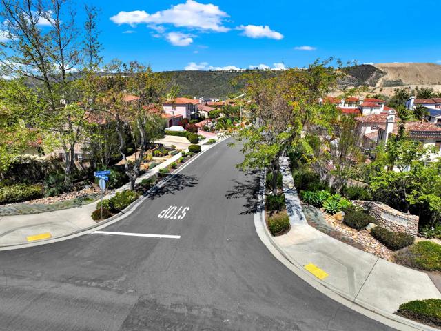 11443 Stockwood Cove, San Diego CA: https://media.crmls.org/mediaz/8f55e518-5f46-468b-b99d-16c0bf0a803c.jpg