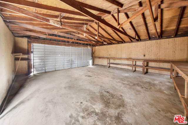 2028 E 126th Street, Compton CA: https://media.crmls.org/mediaz/8f561473-4923-482d-afa6-273ee79d1e7e.jpg