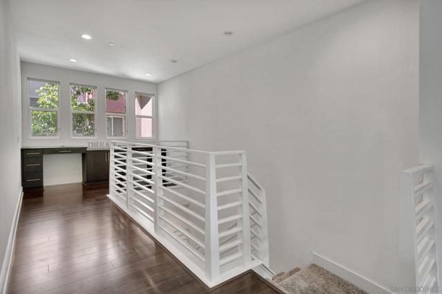 7786 Stylus Dr, San Diego CA: https://media.crmls.org/mediaz/8f56ca81-3cd8-4a95-9d21-cbe18f16f2ce.jpg