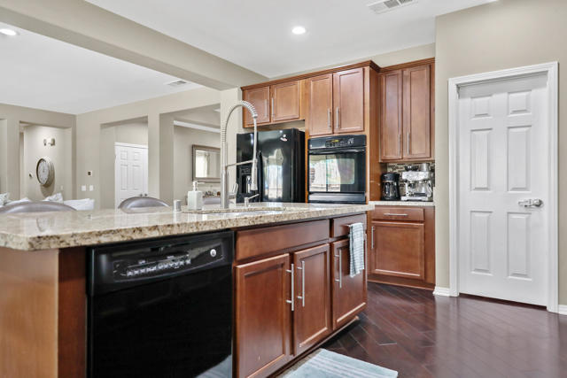 Image 9 of 39 For 80076 Bridgeport Drive