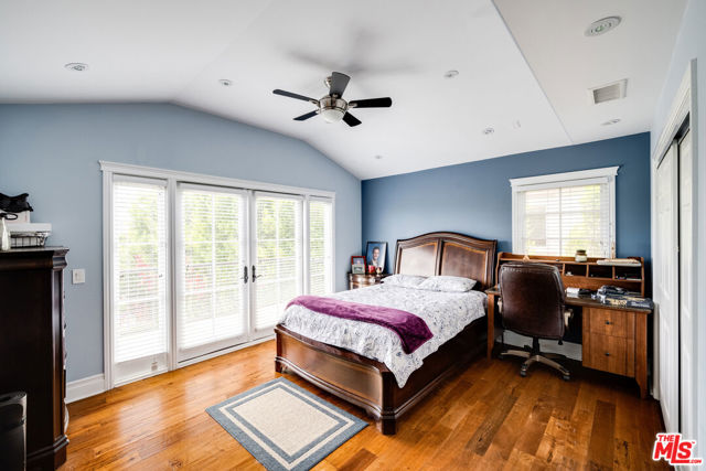 5966 ABERNATHY Drive, Los Angeles CA: https://media.crmls.org/mediaz/8f574e70-4b42-4343-8031-1cb1e474ec7b.jpg