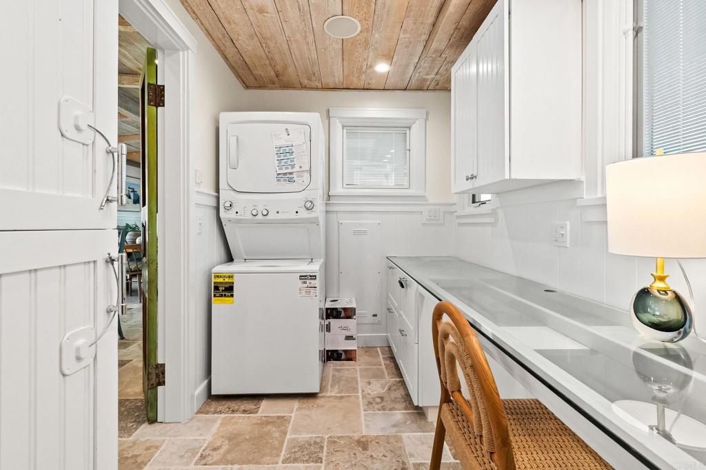 1615 Ocean Front Street - photo 9