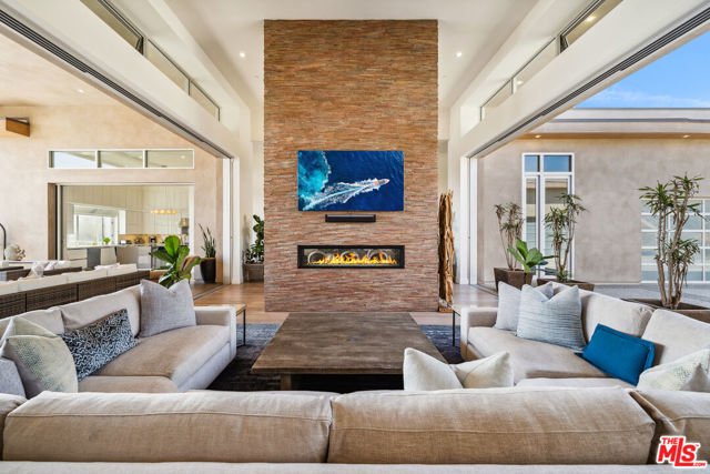 10715 Yerba Buena Road, Malibu CA: https://media.crmls.org/mediaz/8f580511-0587-4d66-94a6-b86ddb7187e2.jpg