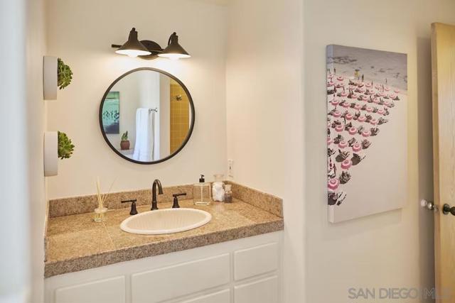 1647 Haydn Drive, Cardiff by the Sea CA: https://media.crmls.org/mediaz/8f591df4-daef-4ec5-8a4c-f9ee30fe3168.jpg