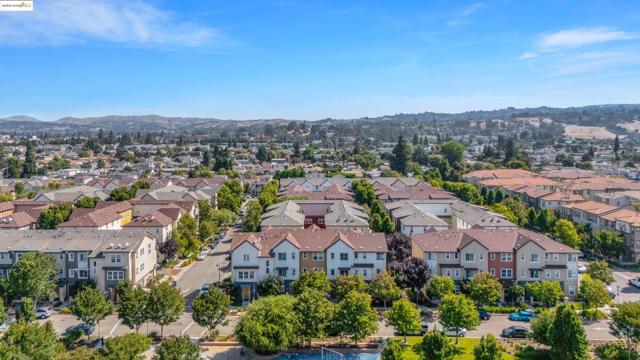 2284 Morrow St, Hayward CA: https://media.crmls.org/mediaz/8f593227-d609-4a06-8742-4b08073c659c.jpg