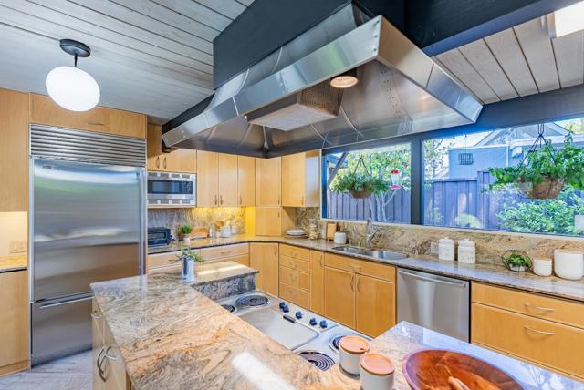 814 Beaverton Court, Sunnyvale CA: https://media.crmls.org/mediaz/8f597d96-697f-47fb-9722-f5268dfb320c.jpg