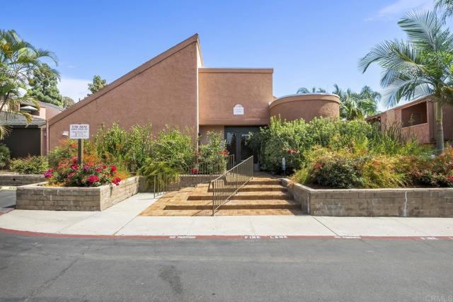 7760 Margerum Avenue, San Diego CA: https://media.crmls.org/mediaz/8f598a43-712d-40f4-974f-5a0b5faf8ab9.jpg