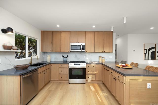 Detail Gallery Image 8 of 19 For 4030 Boise Ave, Culver City,  CA 90066 - 2 Beds | 1 Baths