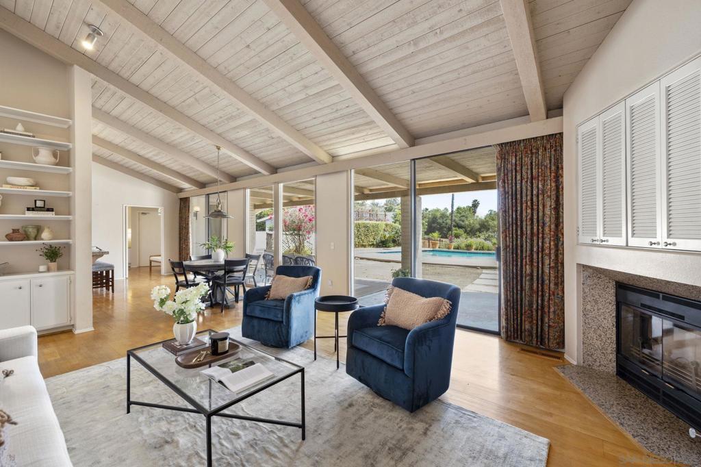 2357 Royal Crest - photo 16