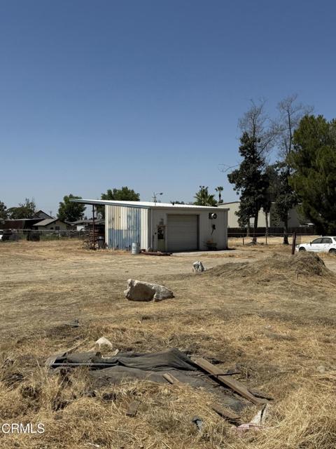 16745 Stephenie Street, Bakersfield CA: https://media.crmls.org/mediaz/8f5c162b-acb4-4c21-be81-5e6dae67c6aa.jpg