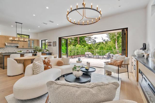 11660 Winding Way, Los Altos CA: https://media.crmls.org/mediaz/8f5c186e-c0c3-42d6-8fad-6a12a3921f5d.jpg
