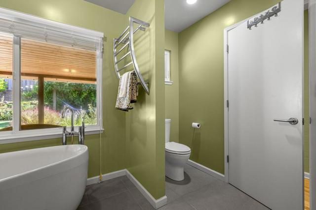 122 Belvale Drive, Los Gatos CA: https://media.crmls.org/mediaz/8f5cb85a-24ac-49c7-a1c0-79057be09d04.jpg