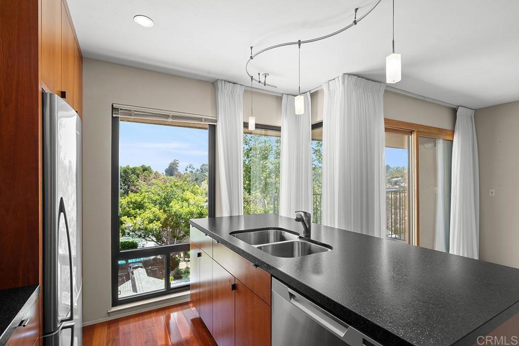4307 5th Ave - photo 3