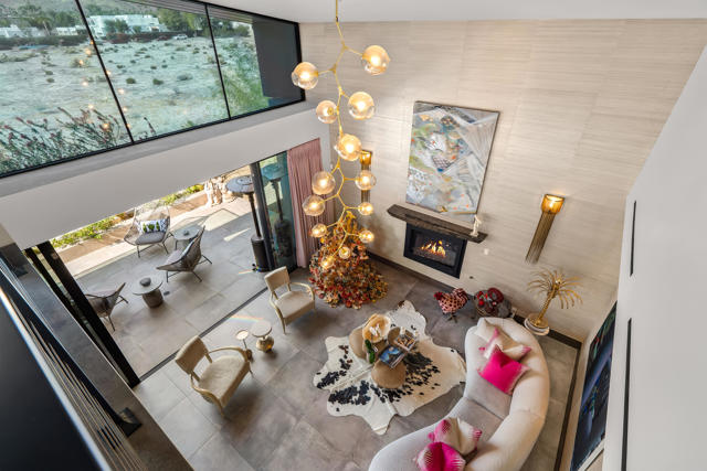 427 N Avenida Caballeros, Palm Springs CA: https://media.crmls.org/mediaz/8f5d2d31-532b-4b95-9142-9d2fa2330397.jpg