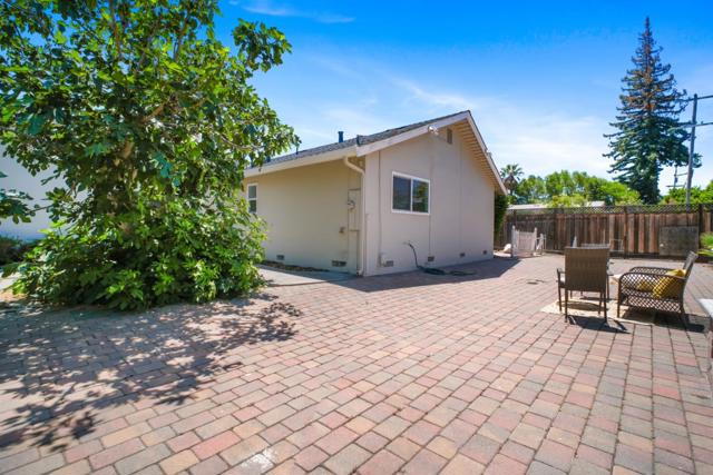 1713 W Campbell Avenue, Campbell CA: https://media.crmls.org/mediaz/8f5da90d-9fe8-4a7e-bcf1-437d21882078.jpg