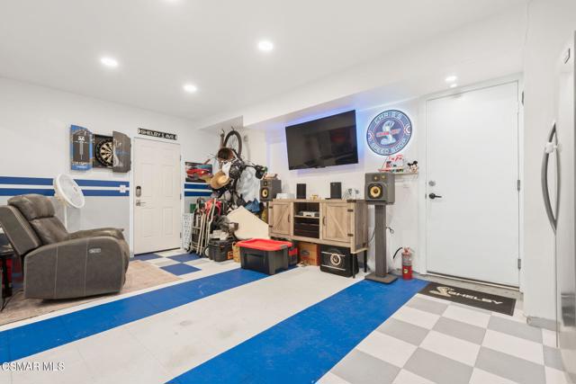 2758 Briarpatch Drive, Simi Valley CA: https://media.crmls.org/mediaz/8f5e37b7-44c0-466c-b624-edbc77649c58.jpg