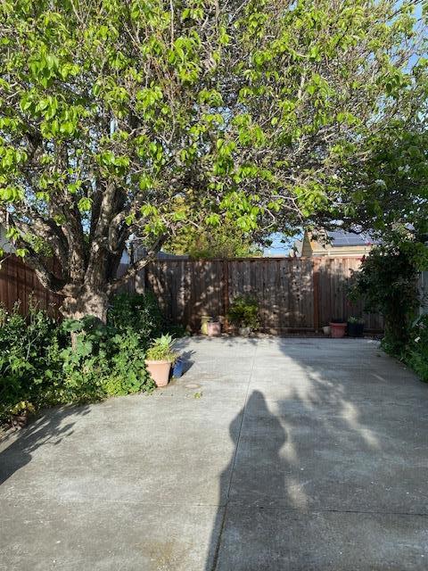212 Iris Drive, Salinas CA: https://media.crmls.org/mediaz/8f5ea704-fa2d-4e25-8a6c-2e8b2f10b5fe.jpg