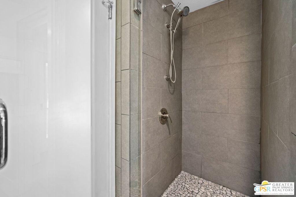 MLS #25607635PS image #23