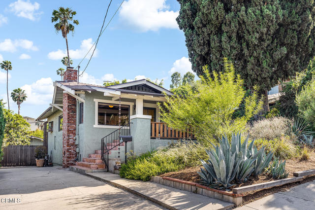 4802 Converse St Street, Los Angeles CA: https://media.crmls.org/mediaz/8f5f1b21-54a7-486d-9b9b-3b37e41d858b.jpg