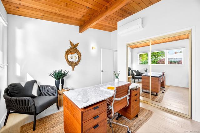 660 Cabrillo Ave, Coronado CA: https://media.crmls.org/mediaz/8f60879a-57d6-48fa-847f-11e6ad5834a4.jpg