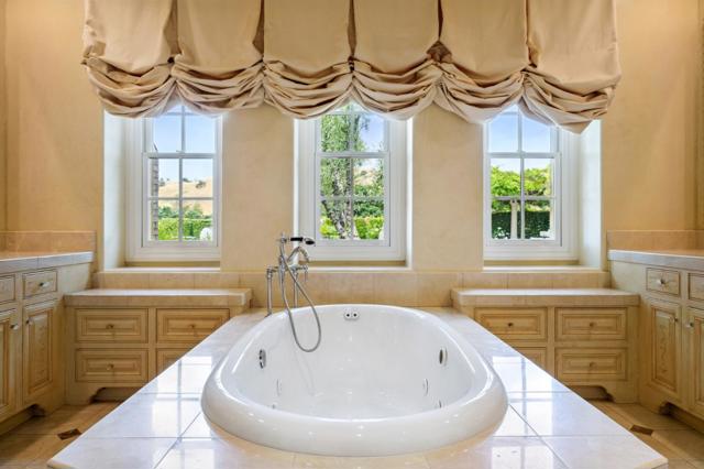 1305 Lions Peak Lane, San Martin CA: https://media.crmls.org/mediaz/8f60b516-acd4-4e06-8fa5-166c362c9acc.jpg