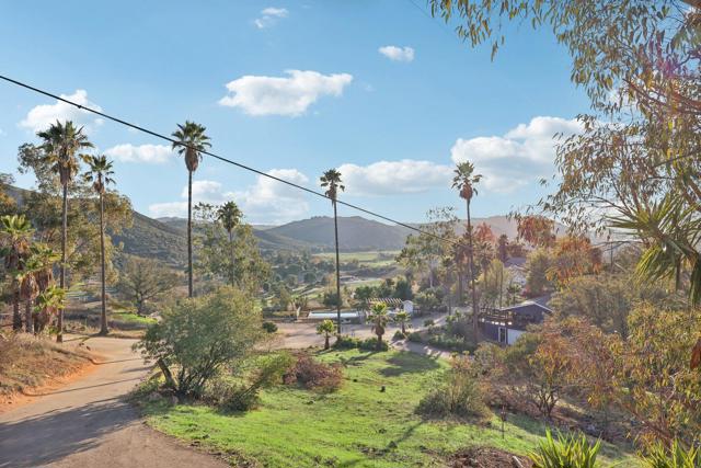 26086 Bear Valley Heights Road, Escondido CA: https://media.crmls.org/mediaz/8f624faf-abbe-4a8c-ad8f-848675906e9f.jpg