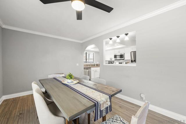 9997 Paseo Montril, San Diego CA: https://media.crmls.org/mediaz/8f62aadf-f083-4a37-a114-63c76b8ee425.jpg