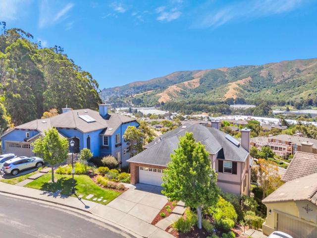 33 Lupine Valley Court, Brisbane CA: https://media.crmls.org/mediaz/8f62df09-985d-46ca-ba95-2d28a8c7e491.jpg