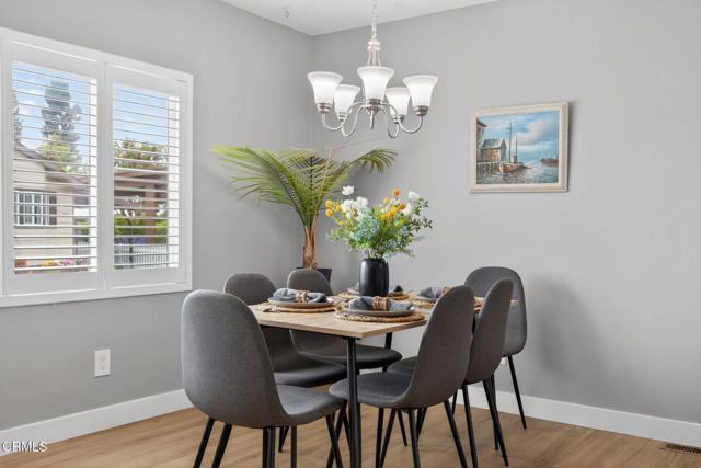 176 Chaucer Lane, Ventura CA: https://media.crmls.org/mediaz/8f631afd-72f3-4547-b391-545eb67ed669.jpg