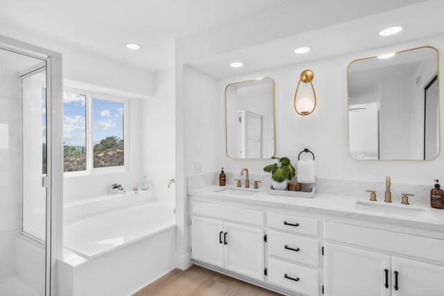 1795 Fuerte Estates Drive, El Cajon CA: https://media.crmls.org/mediaz/8f63bbb8-474a-48ef-942b-b8aa61e04edc.jpg